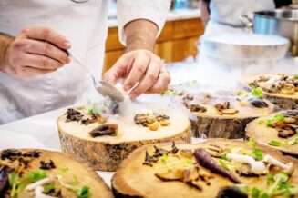 Gdzie warto zjeść w Nowym Jorku na plastrach drewna