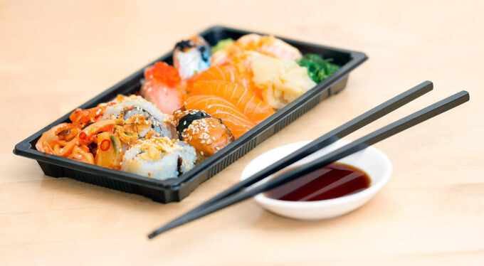 Read more about the article 6 Popularnych Restauracji z Sushi w Warszawie 🥢