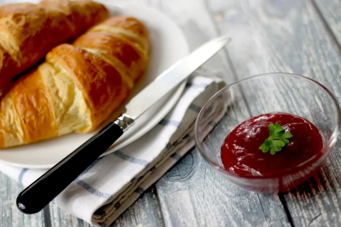 Read more about the article 6 Najlepszych Miejsc na Śniadanie w Toruniu 🍳