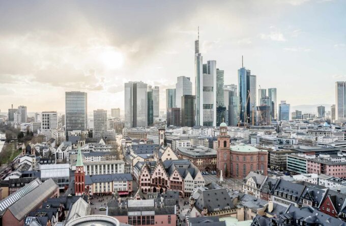 Read more about the article Frankfurt nad menem – co warto zobaczyć w 2025? (top 7)